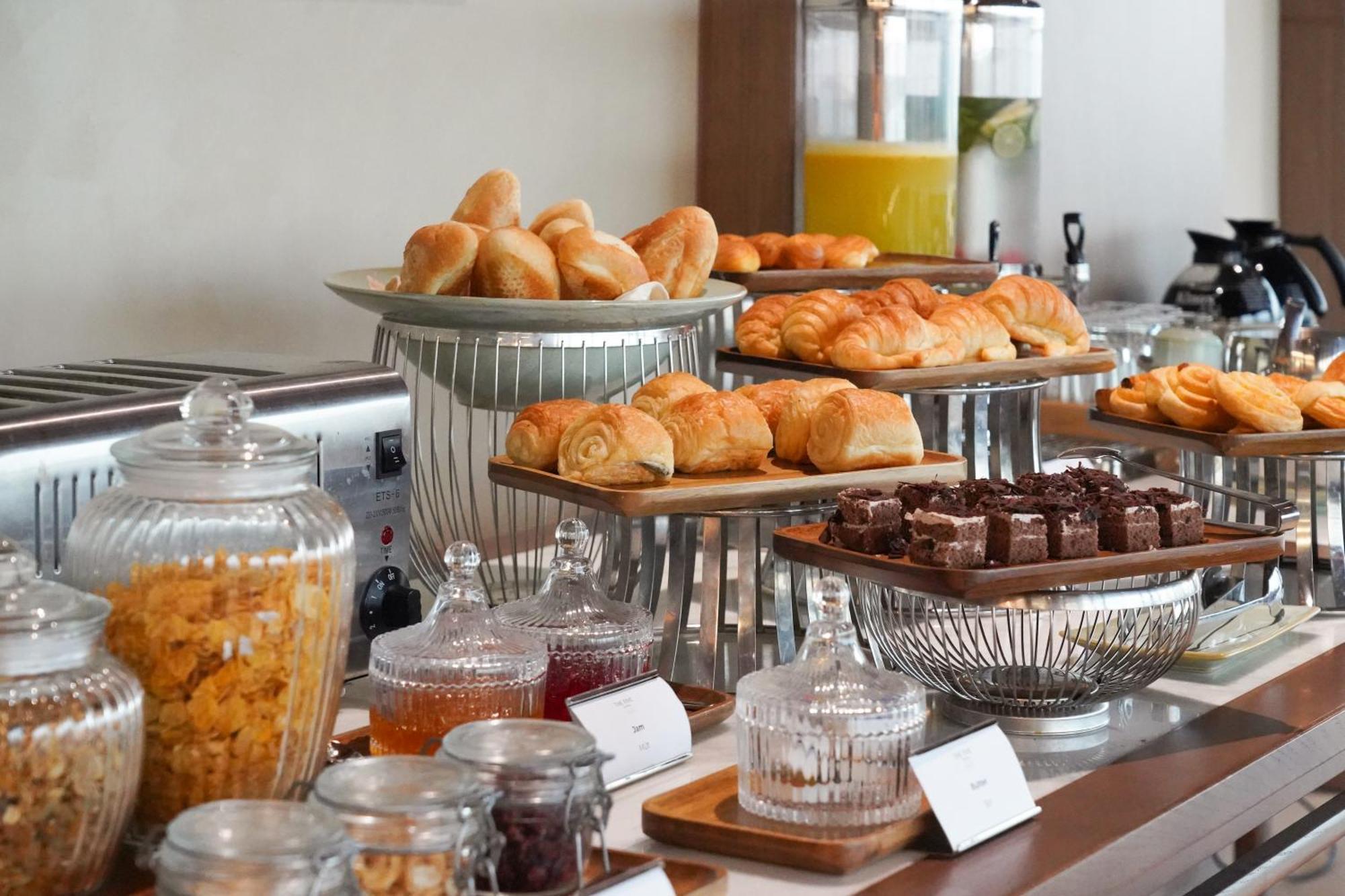 The Five Suites Lilas Ханой Екстериор снимка